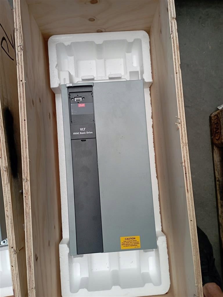 falownik Danfoss VLT AC500P37 37 kW - Sklep Czemar