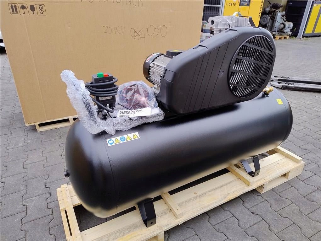 kompresor olejowy 270 l - Sklep Czemar