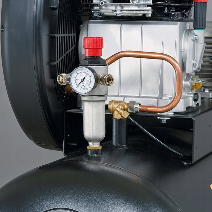 KOMPRESOR OLEJOWY Z PRZEKŁADNIĄ 270L 11 bar 5,5kW 400V - Sklep Czemar