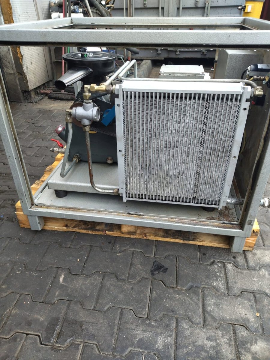Kompresor Śrubowy 15kW 1,44m³/min 13 bar CREEMERS RCN 15 - 61 - Sklep Czemar