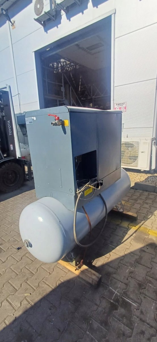 kompresor śrubowy 5,5 kW 500L z osuszaczem GX5FF - Sklep Czemar