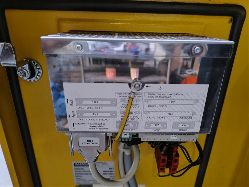 Kompresor Śrubowy KAESER SM9 5,5kW 0,9m3/min 8 bar 2009r - Sklep Czemar