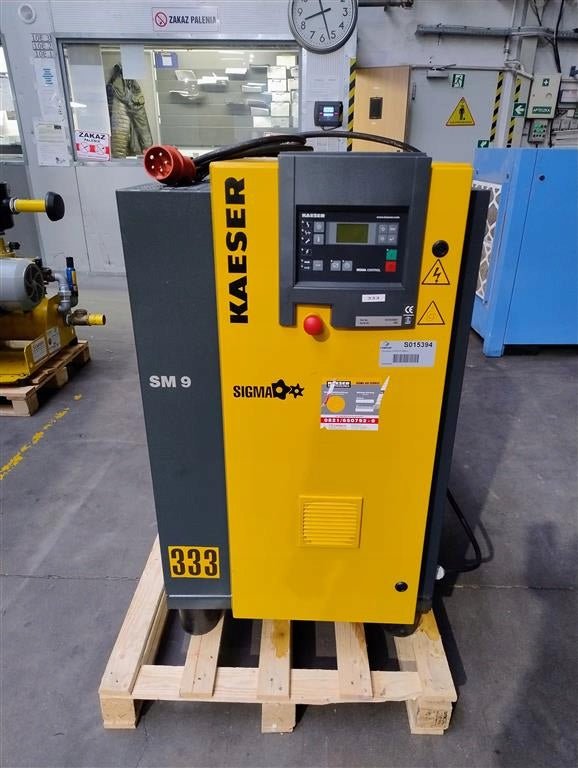 Kompresor Śrubowy KAESER SM9 5,5kW 0,9m3/min 8 bar 2009r - Sklep Czemar