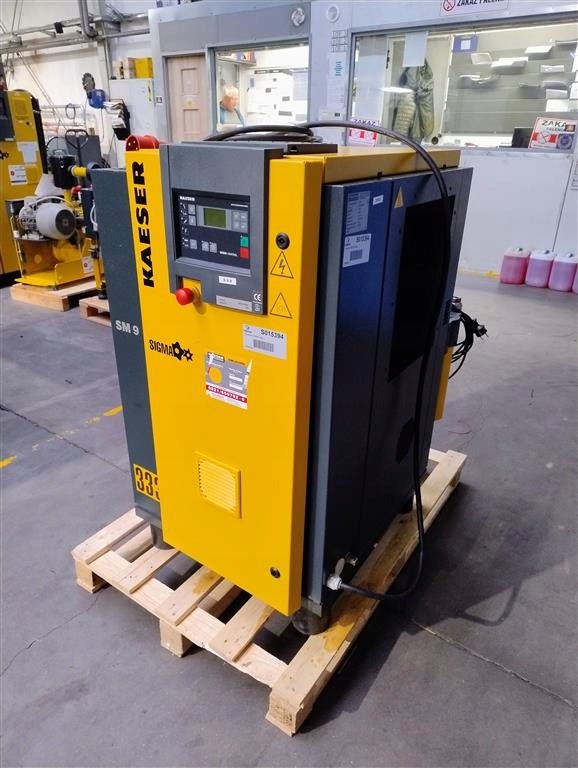 Kompresor Śrubowy KAESER SM9 5,5kW 0,9m3/min 8 bar 2009r - Sklep Czemar