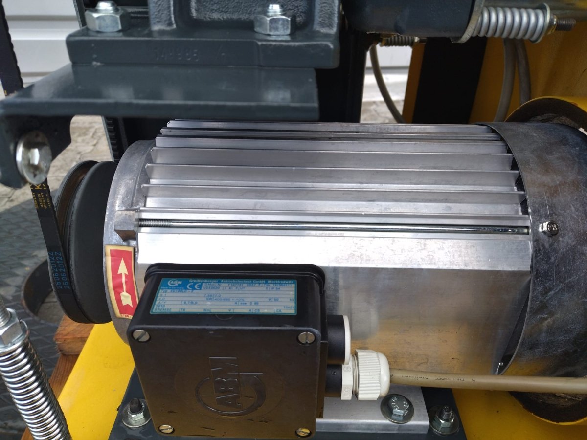 kompresor srubowy kaeser sx6 4kw 0.44m3 min 10bar 400v - Sklep Czemar